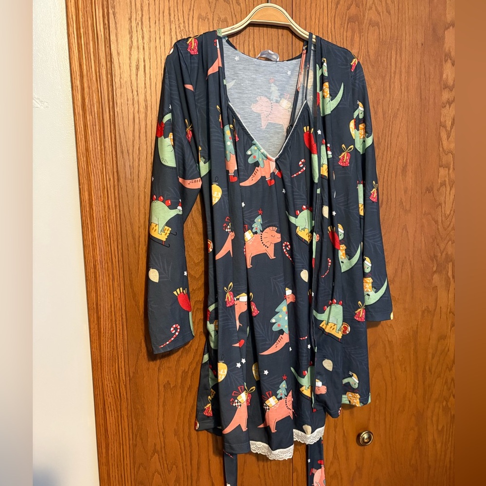 NWT ModCloth Christmas Dinosaurs Nightgown and Robe